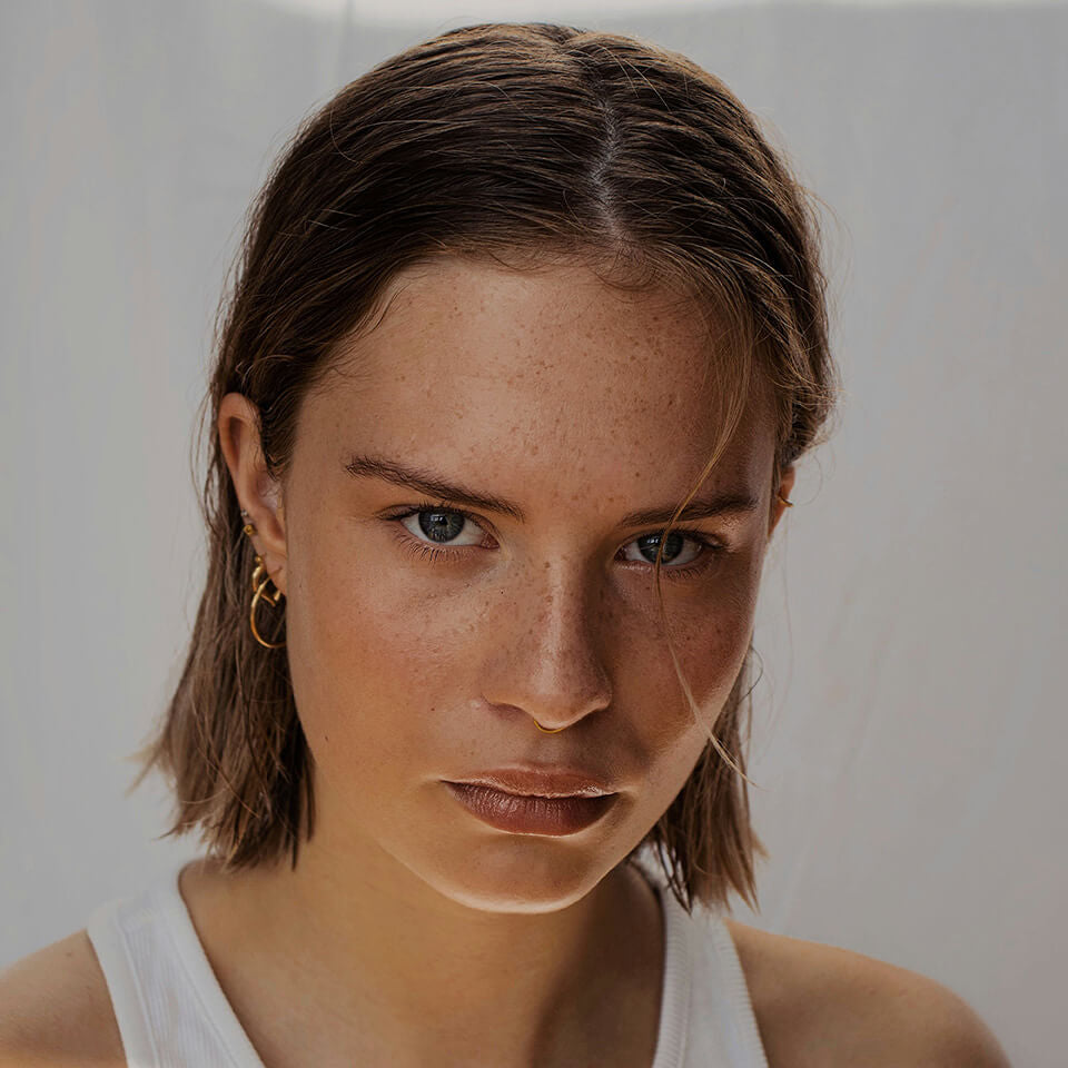 How to Detox Your Body and Make Your Skin Glow with Ayurvedic Herbs