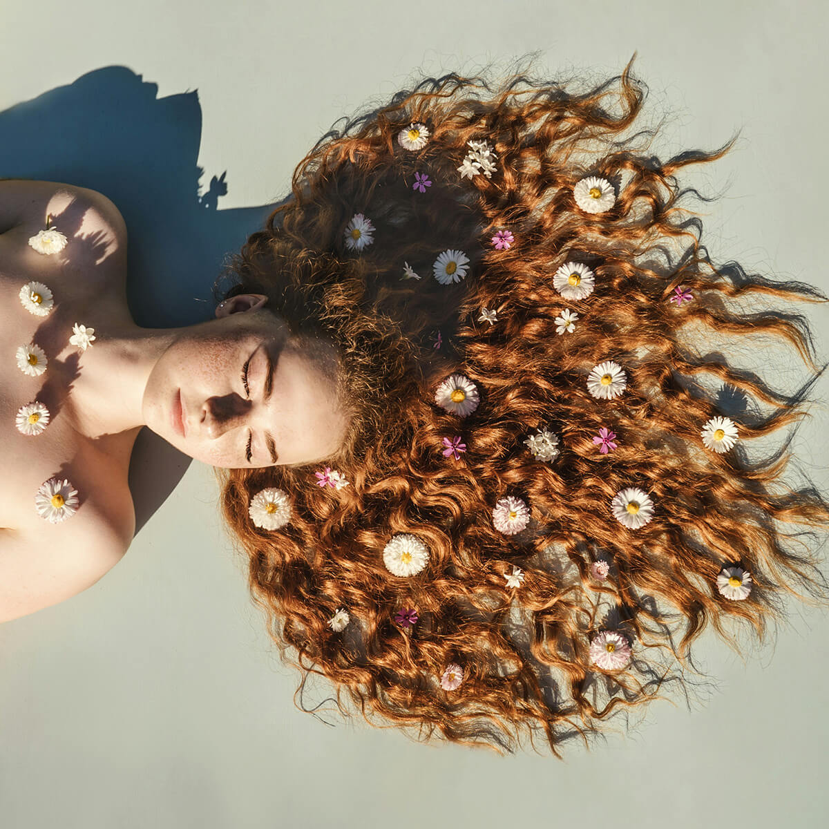 Dealing with Dandruff: Natural Treatments for a Healthy Scalp